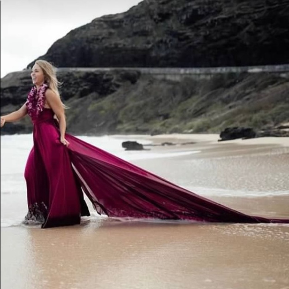 Two piece, one size fits most, infinity maxi dress with detachable train